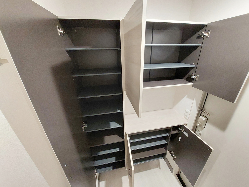 シューズボックス