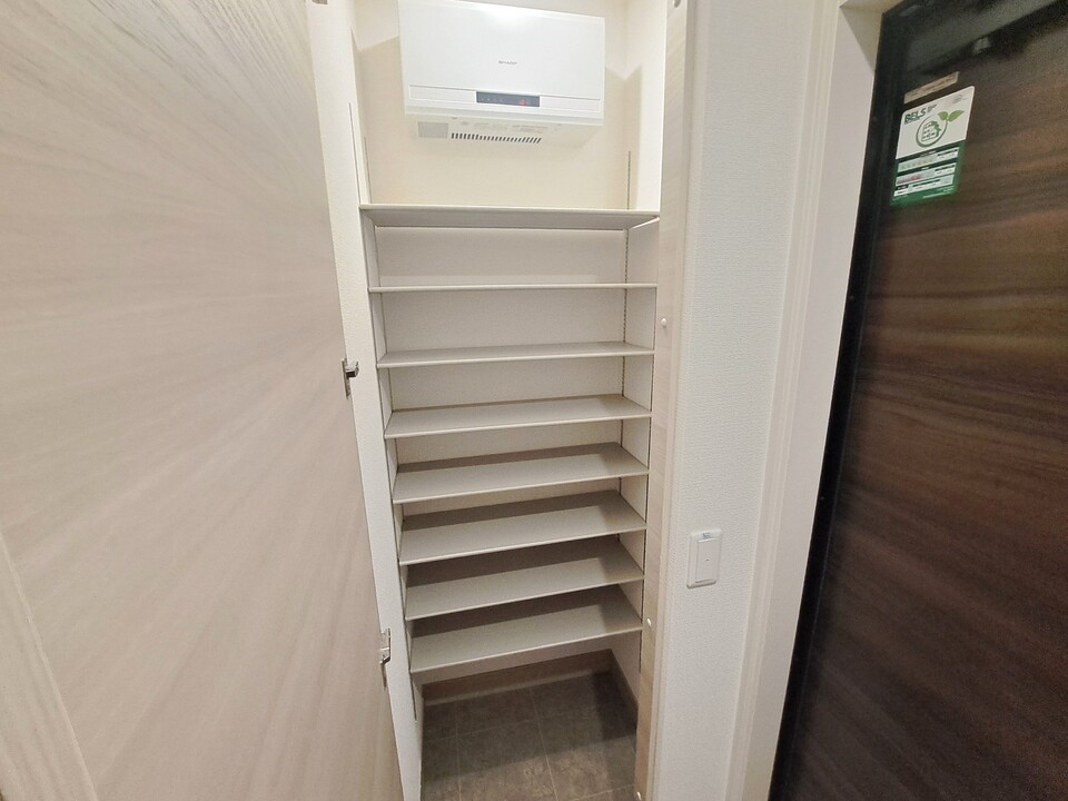 シューズボックス