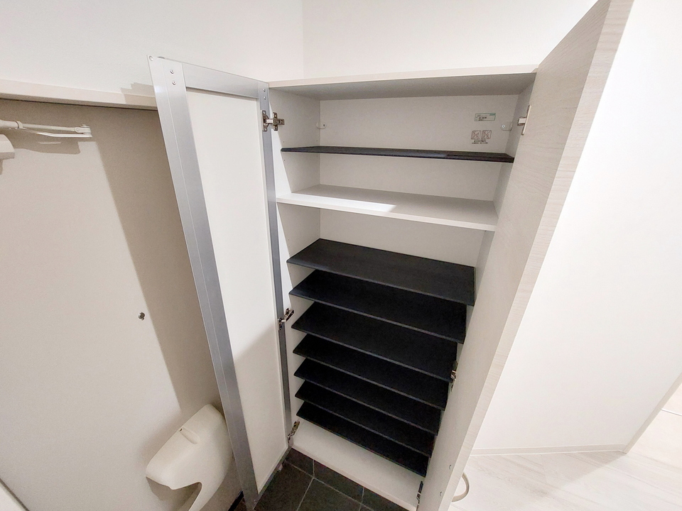 シューズボックス