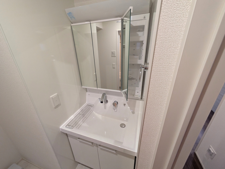 シャワー付洗面化粧台