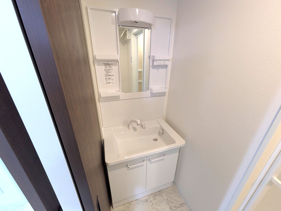 シャワー付洗面化粧台