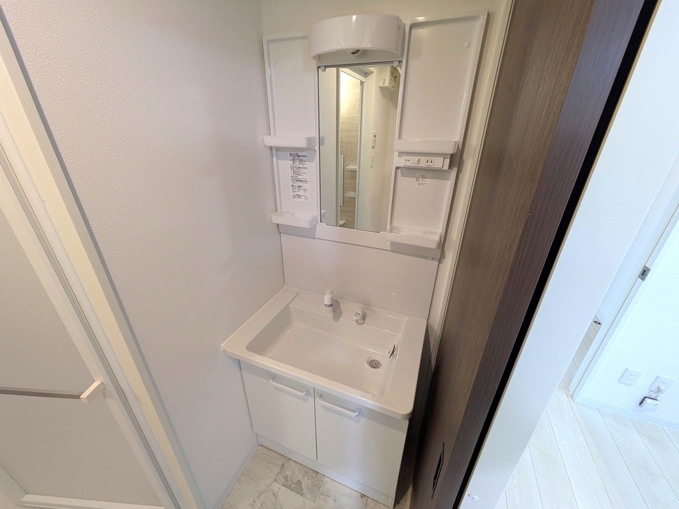 シャワー付洗面化粧台