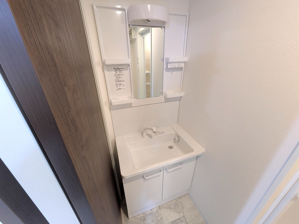 シャワー付洗面化粧台