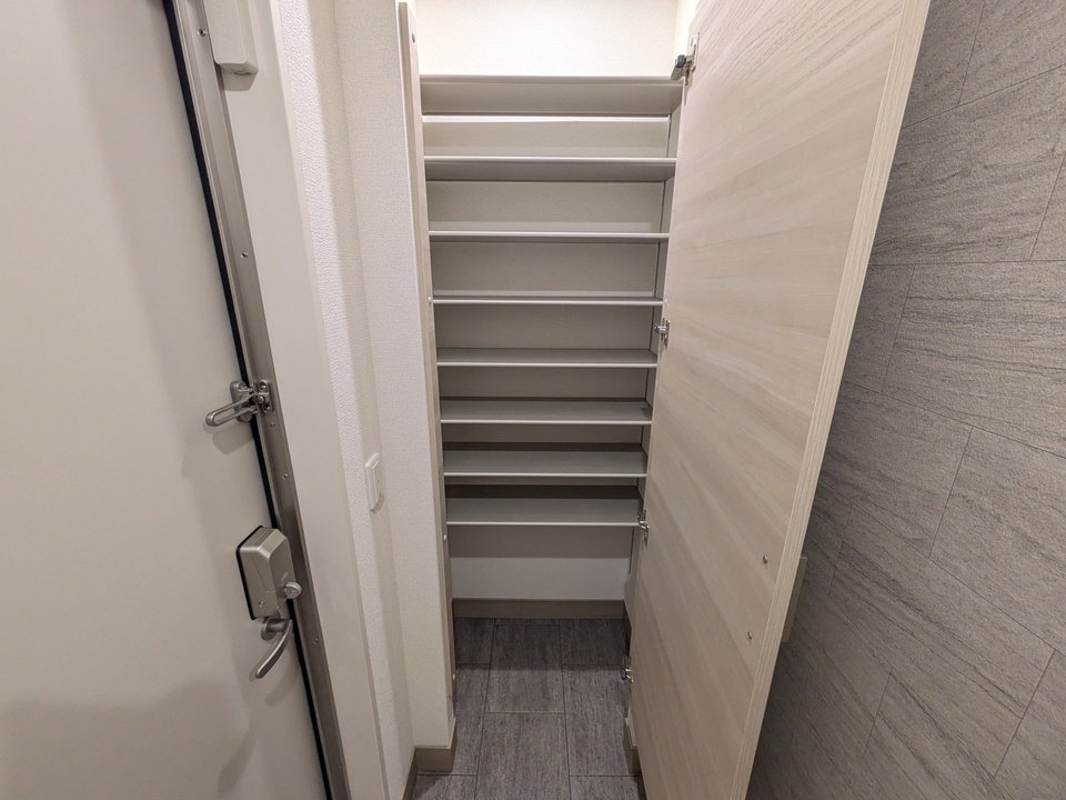 シューズボックス
