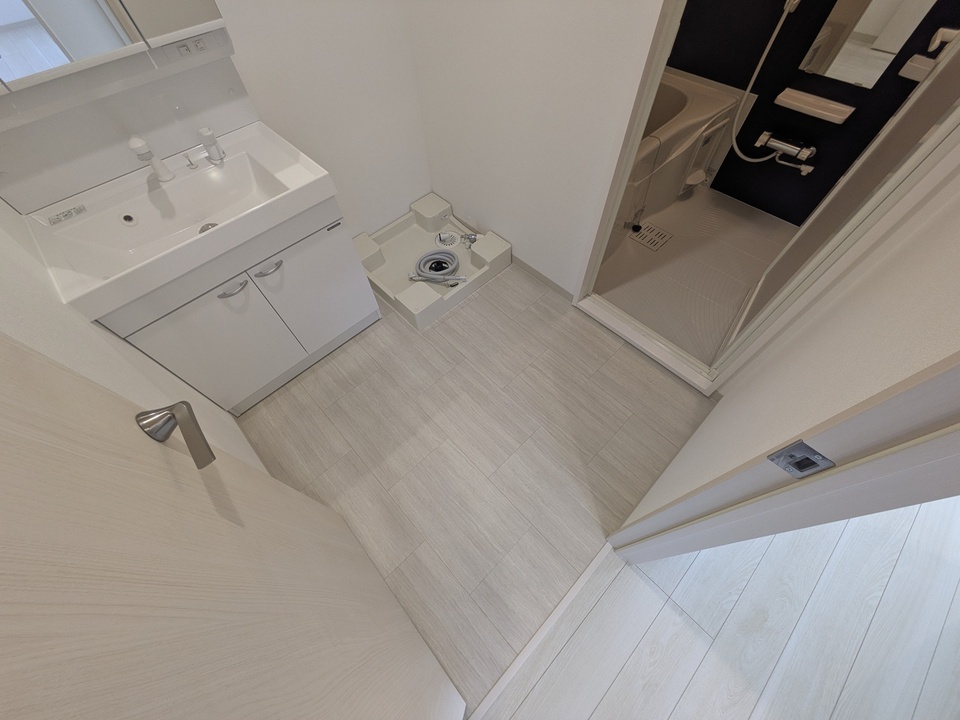 シャワー付洗面化粧台