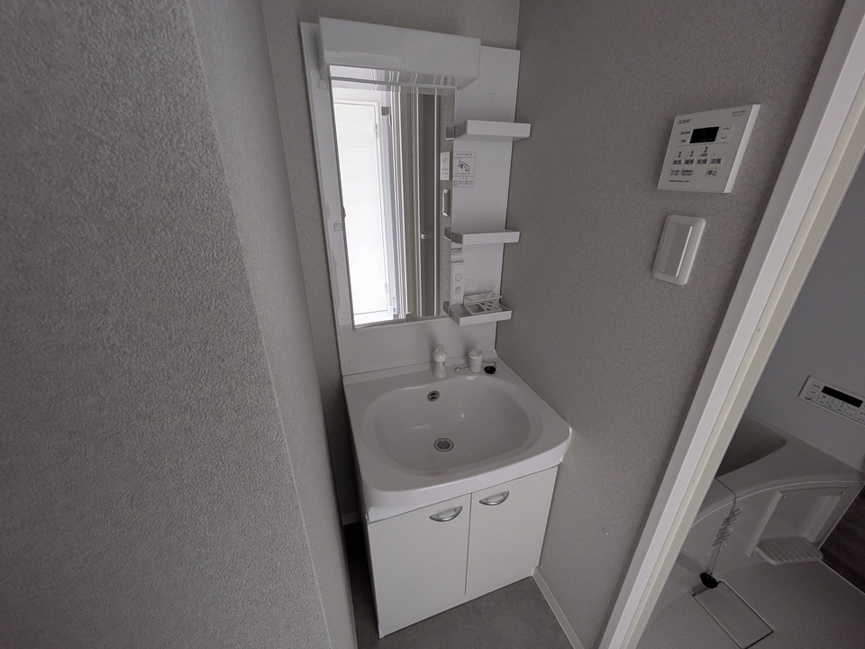 シャワー付洗面化粧台