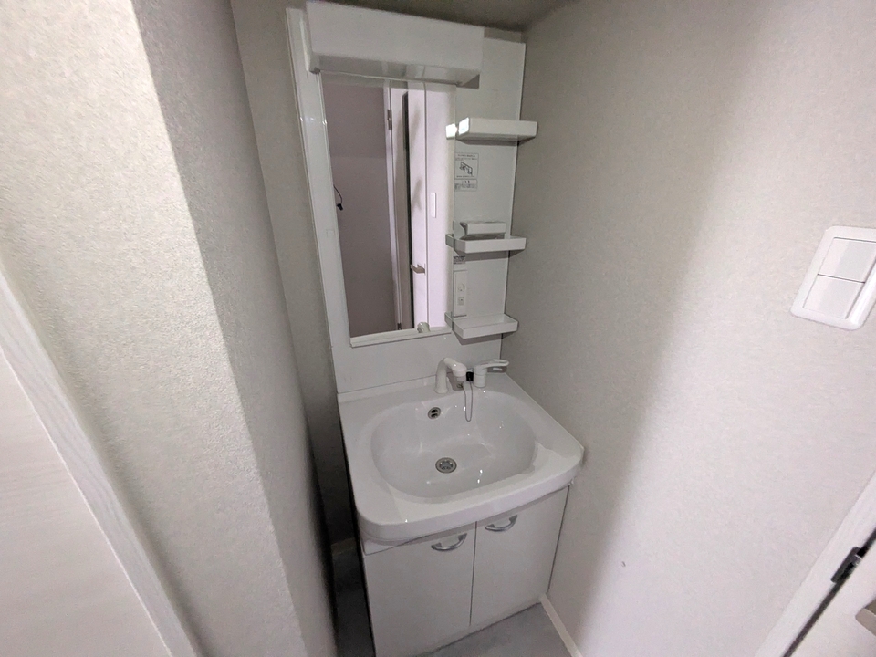 シャワー付洗面化粧台