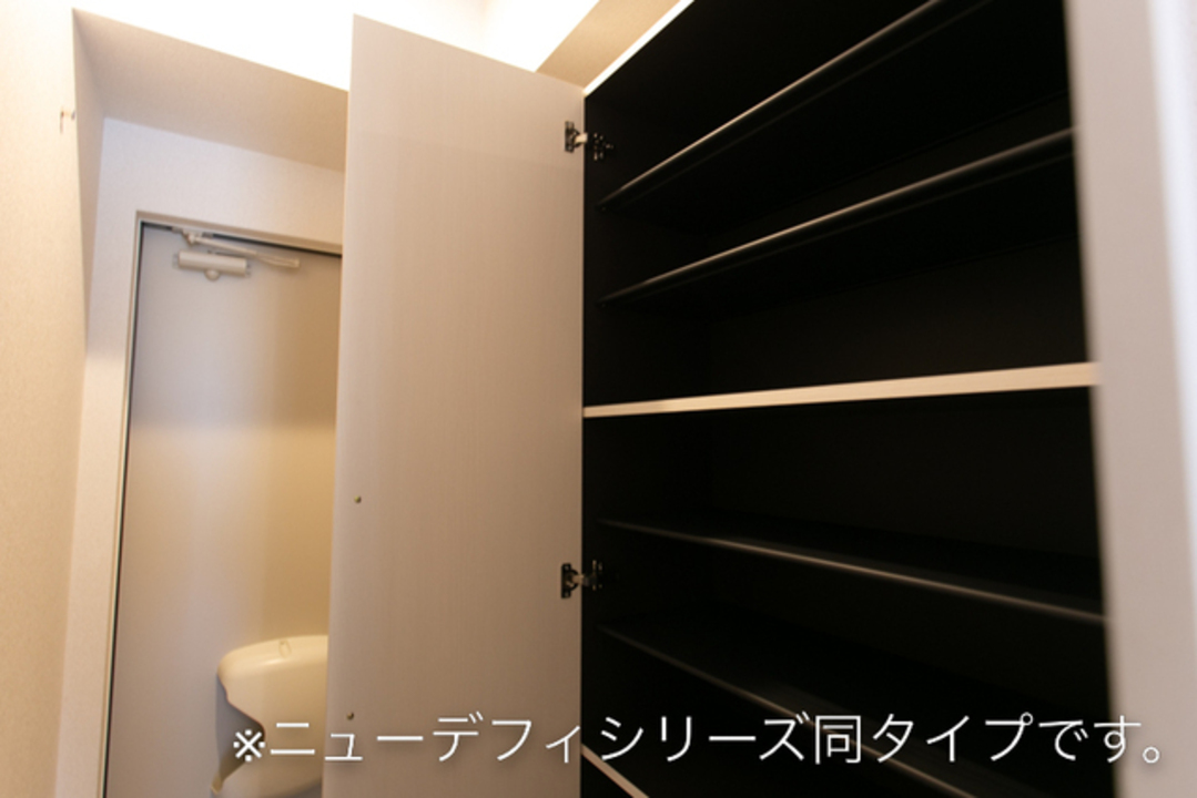 シューズボックス