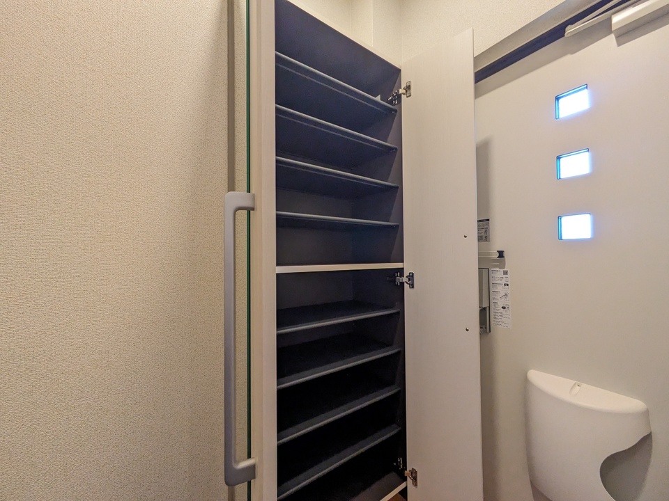 シューズボックス