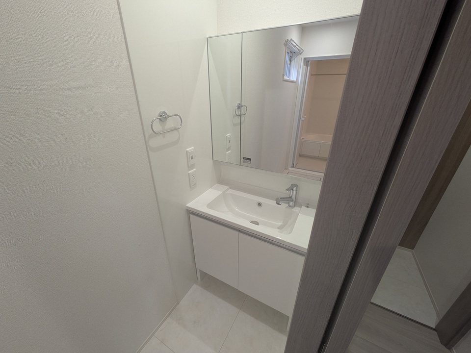 シャワー付洗面化粧台