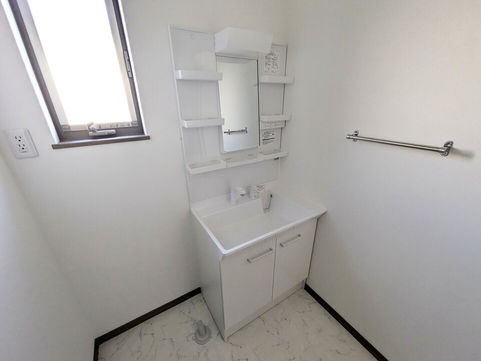 シャワー付洗面化粧台