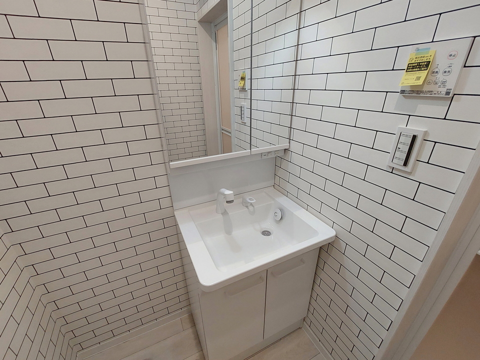 シャワー付洗面化粧台