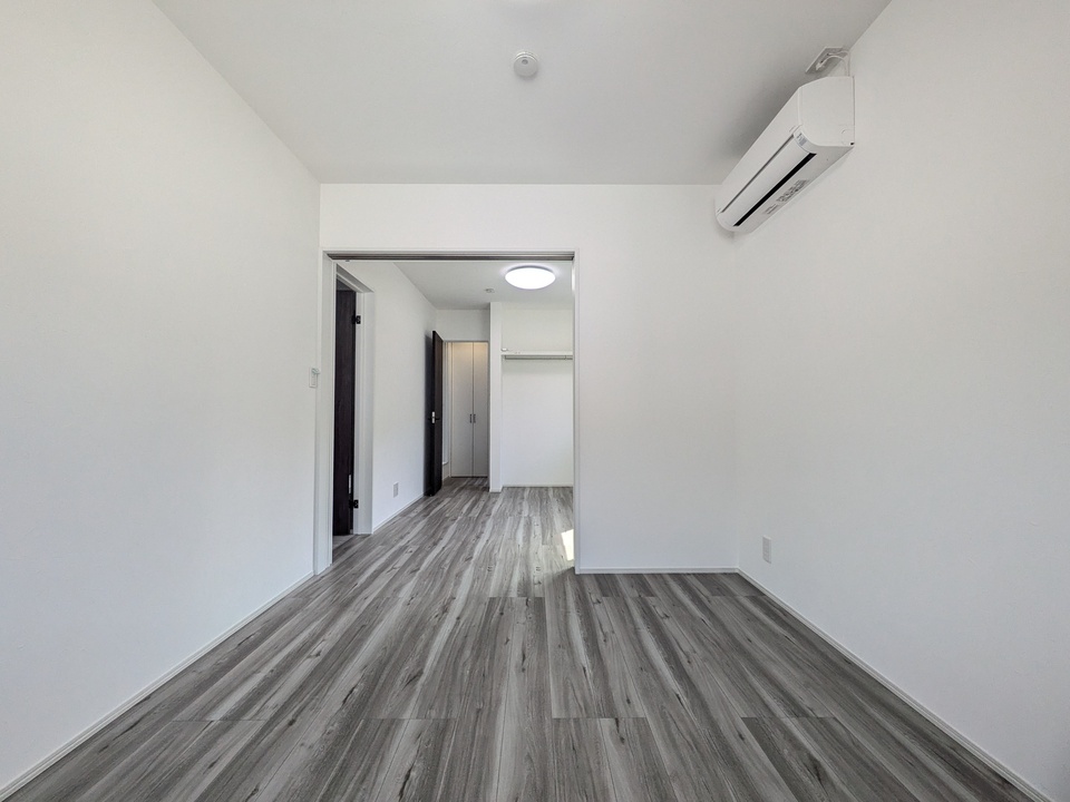 洋室5.2帖（北西側）