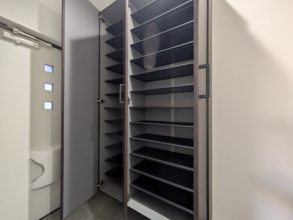 シューズボックス