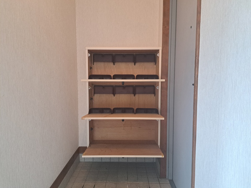 シューズボックス