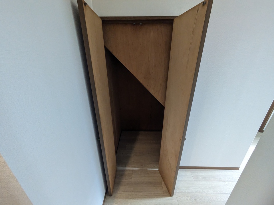 階段下収納