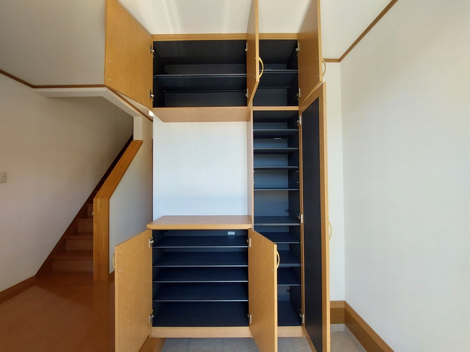 シューズボックス