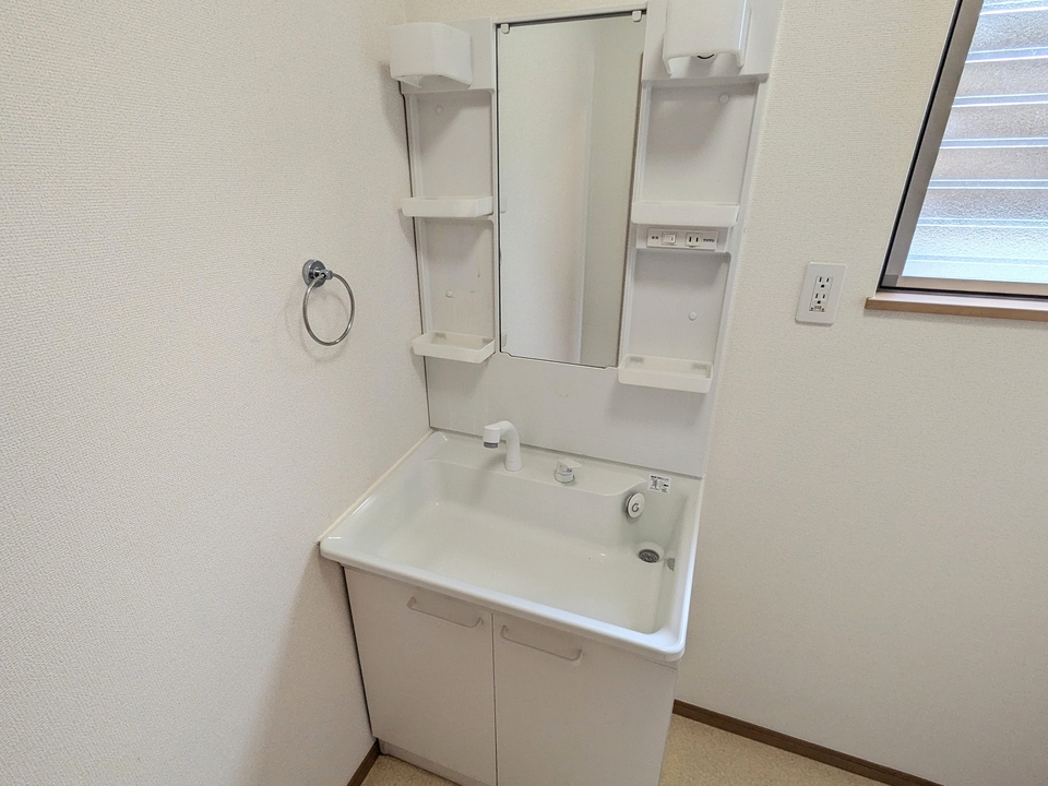 シャワー付洗面化粧台