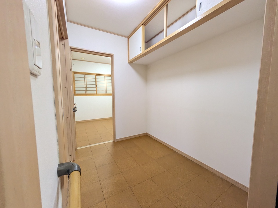納戸(中部屋)