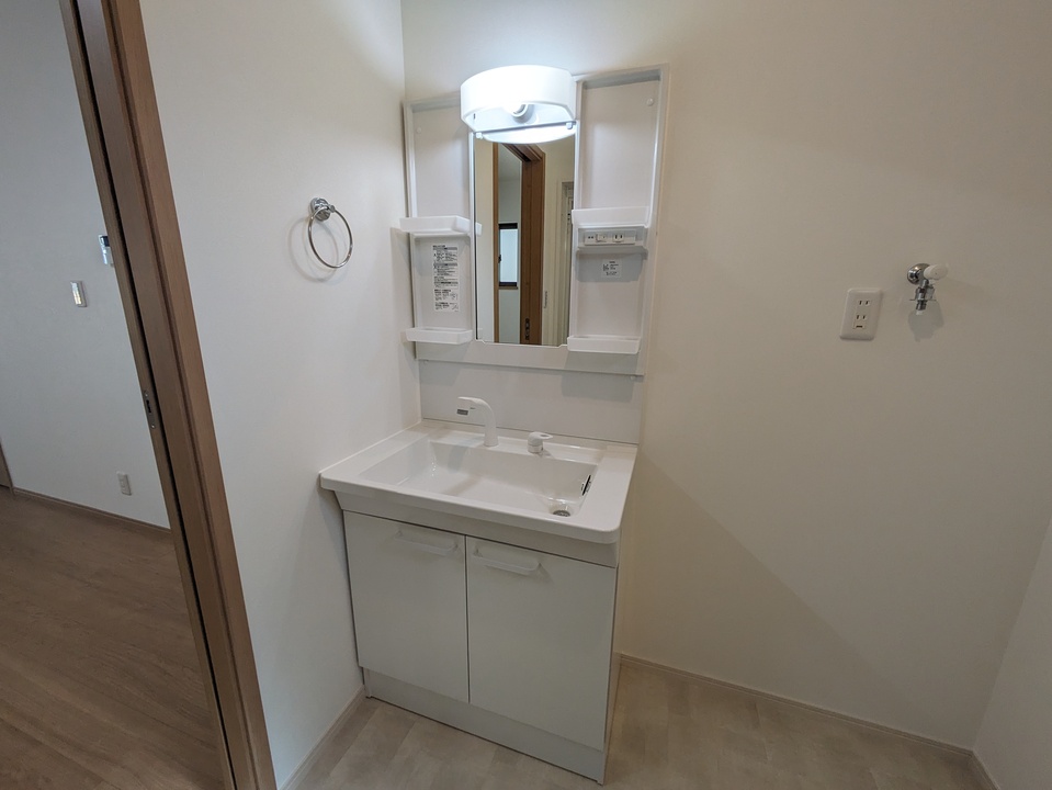 シャワー付洗面化粧台