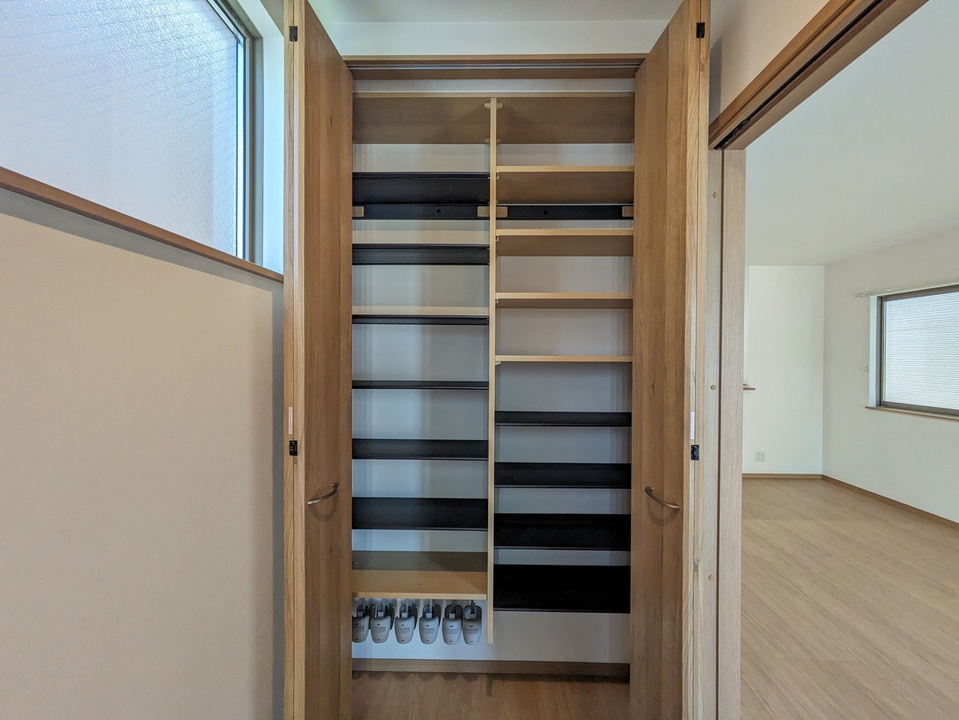 シューズボックス