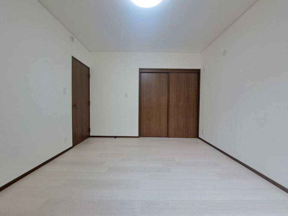 洋室8帖