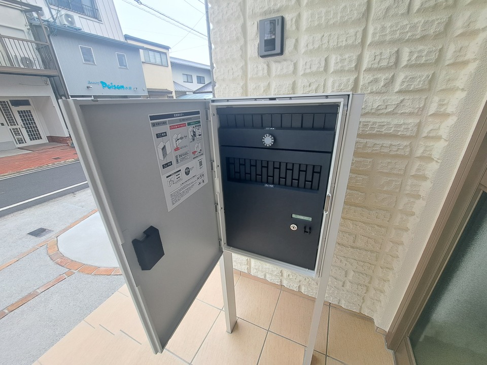 宅配ボックス