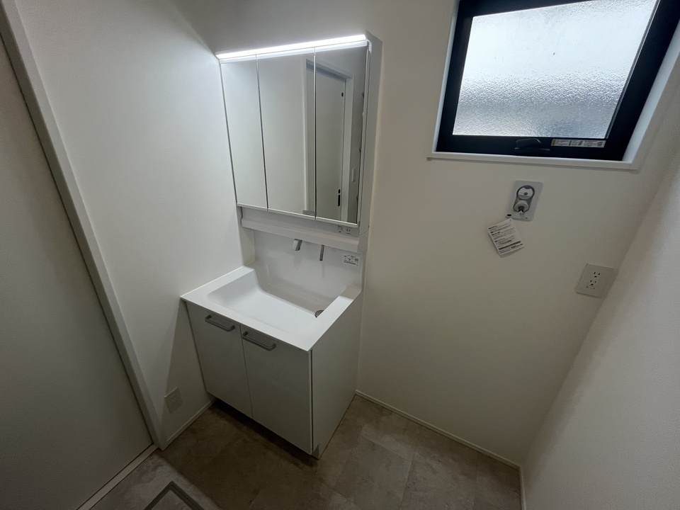 シャワー付洗面化粧台