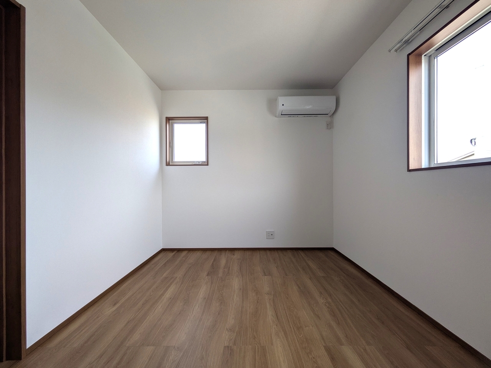 洋室（北東側）