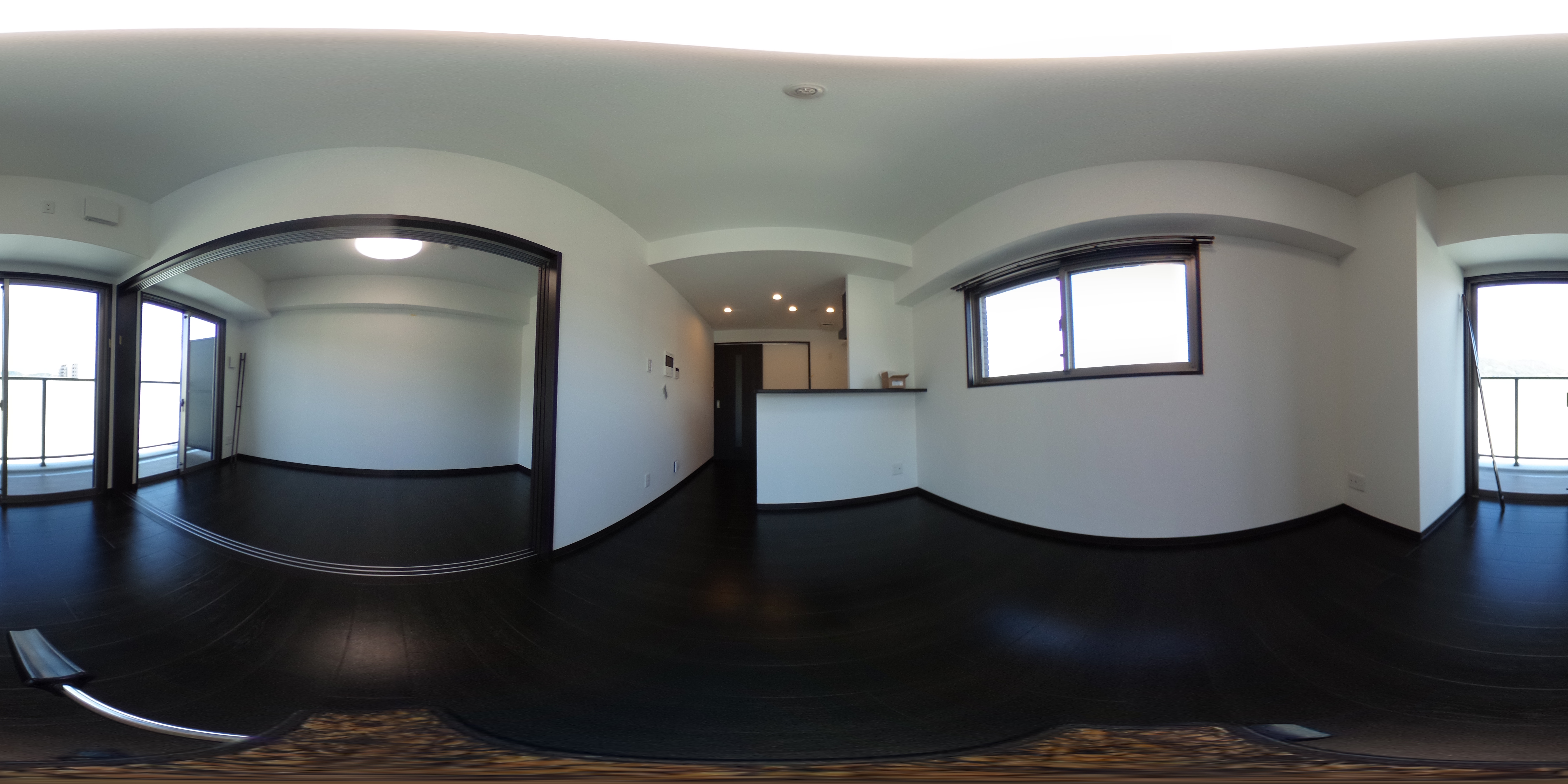 ���r���O